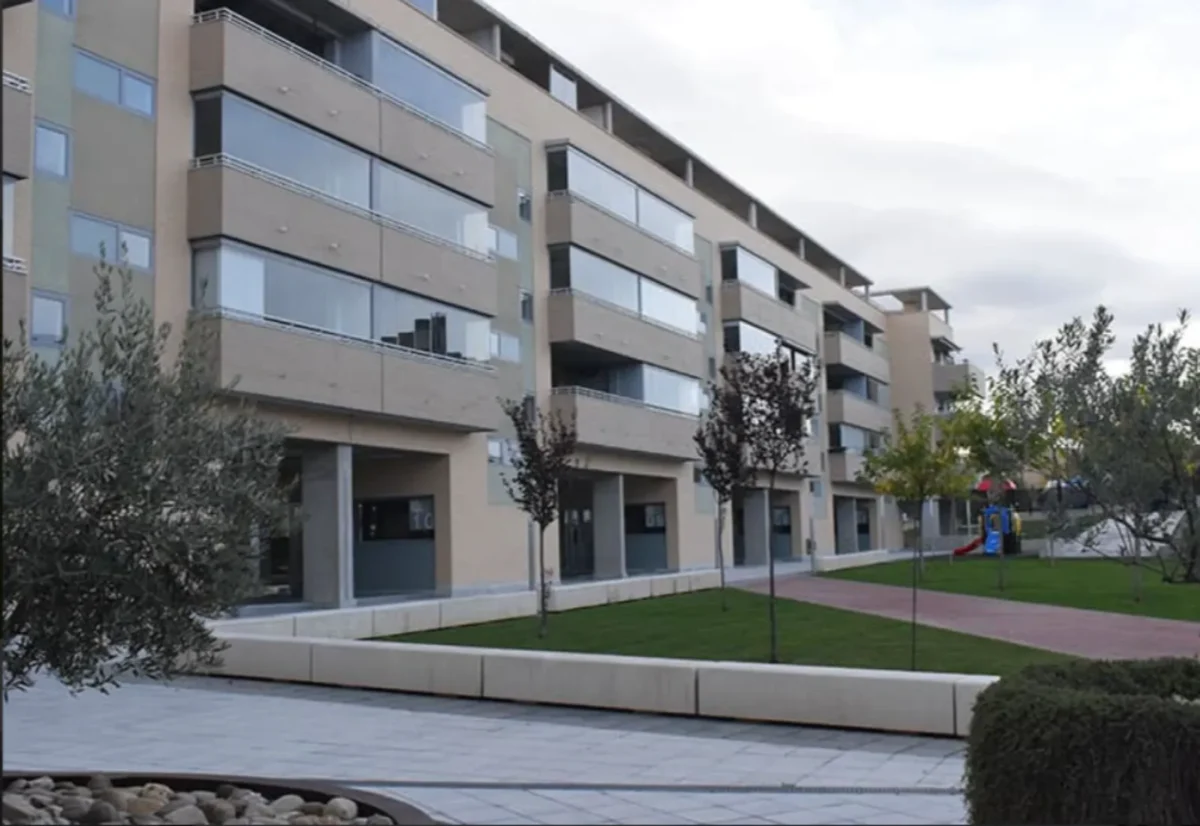 Avintia Jardines Vistabella 12