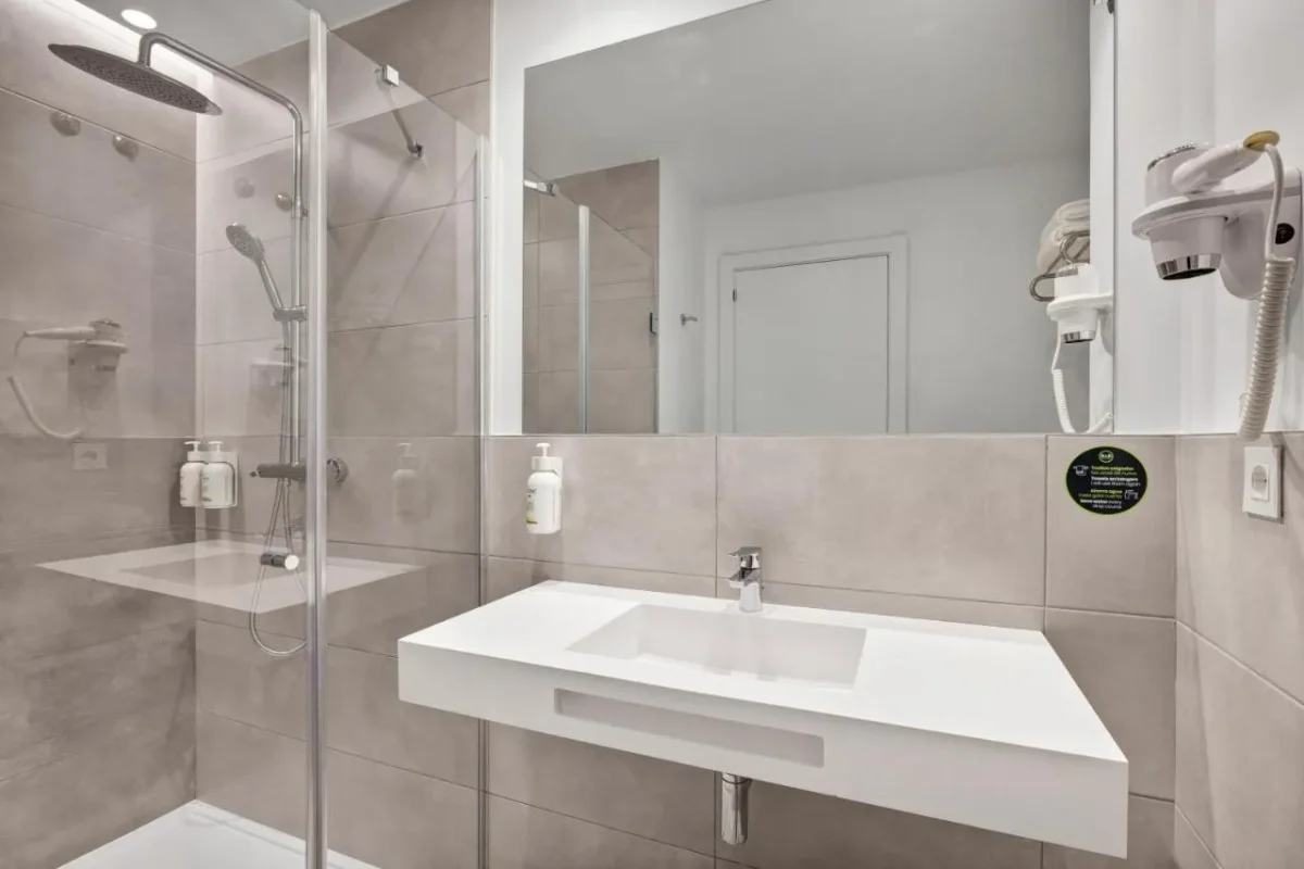 Avintia Hotel Fuenlabrada 9