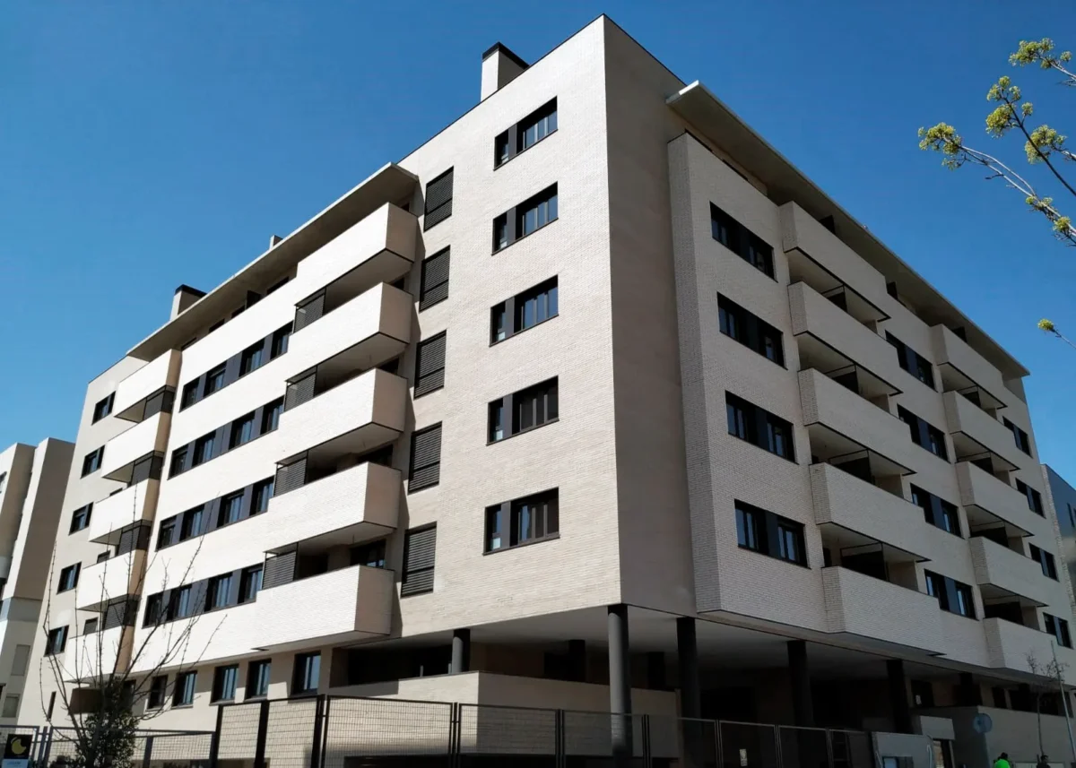Avintia Jardin Poeta 1