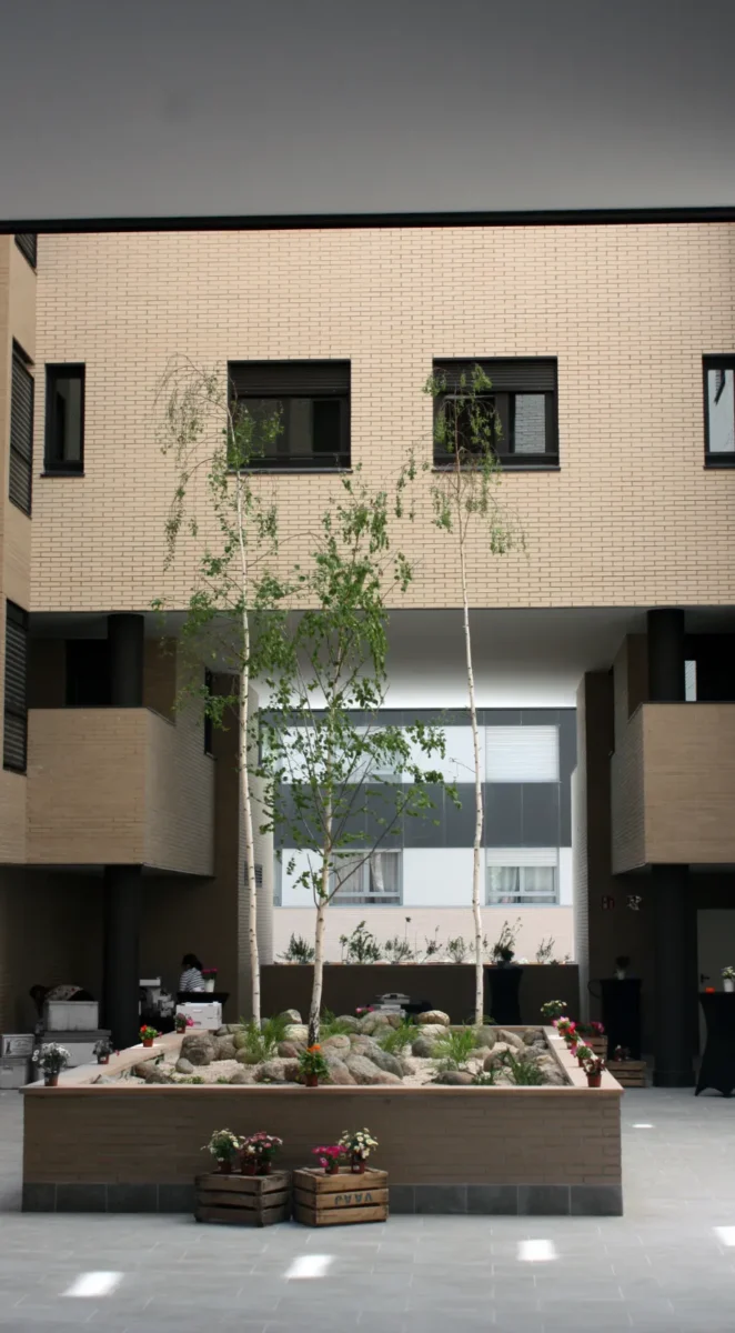 Avintia Jardin Poeta 3